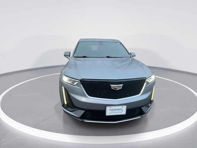 Used 2023 Cadillac XT6 Sport w/ Technology Package AWD/4WD image 3