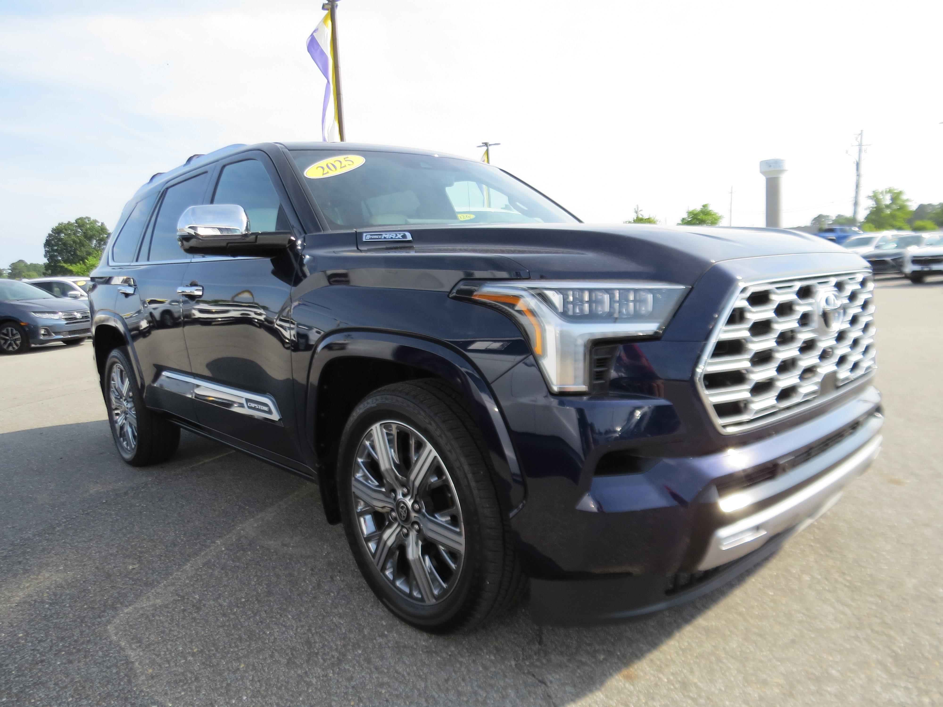 Used 2025 Toyota Sequoia Capstone AWD/4WD image 28