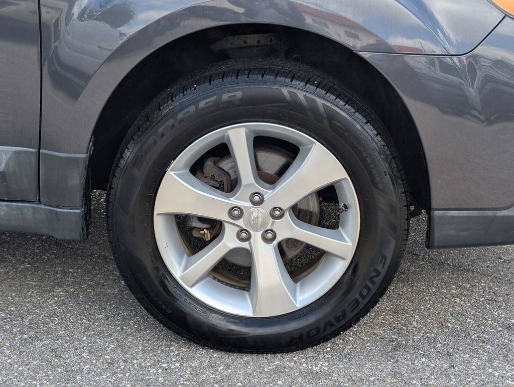 Used 2013 Subaru Outback 2.5i Limited w/ Moonroof Pkg image 9