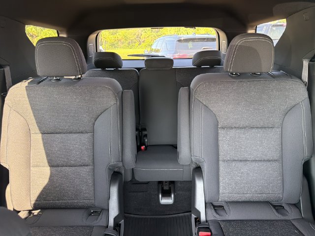 New 2027 Chevrolet Traverse LT w/ Driver Confidence Package FWD image 25