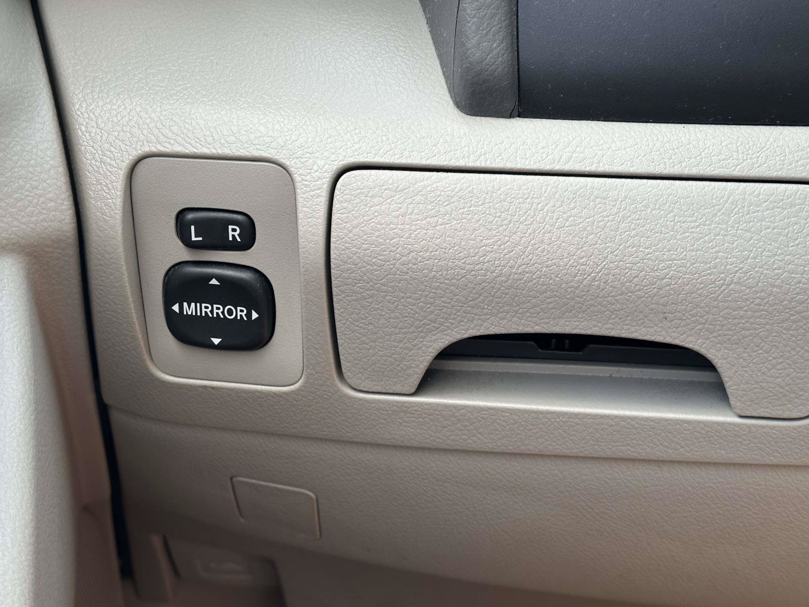 Used 2007 Toyota Camry CE FWD image 19