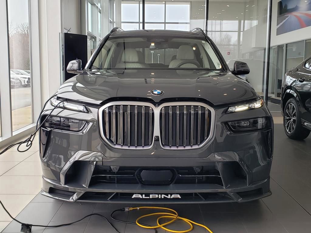 New 2026 BMW ALPINA XB7 AWD/4WD image 2