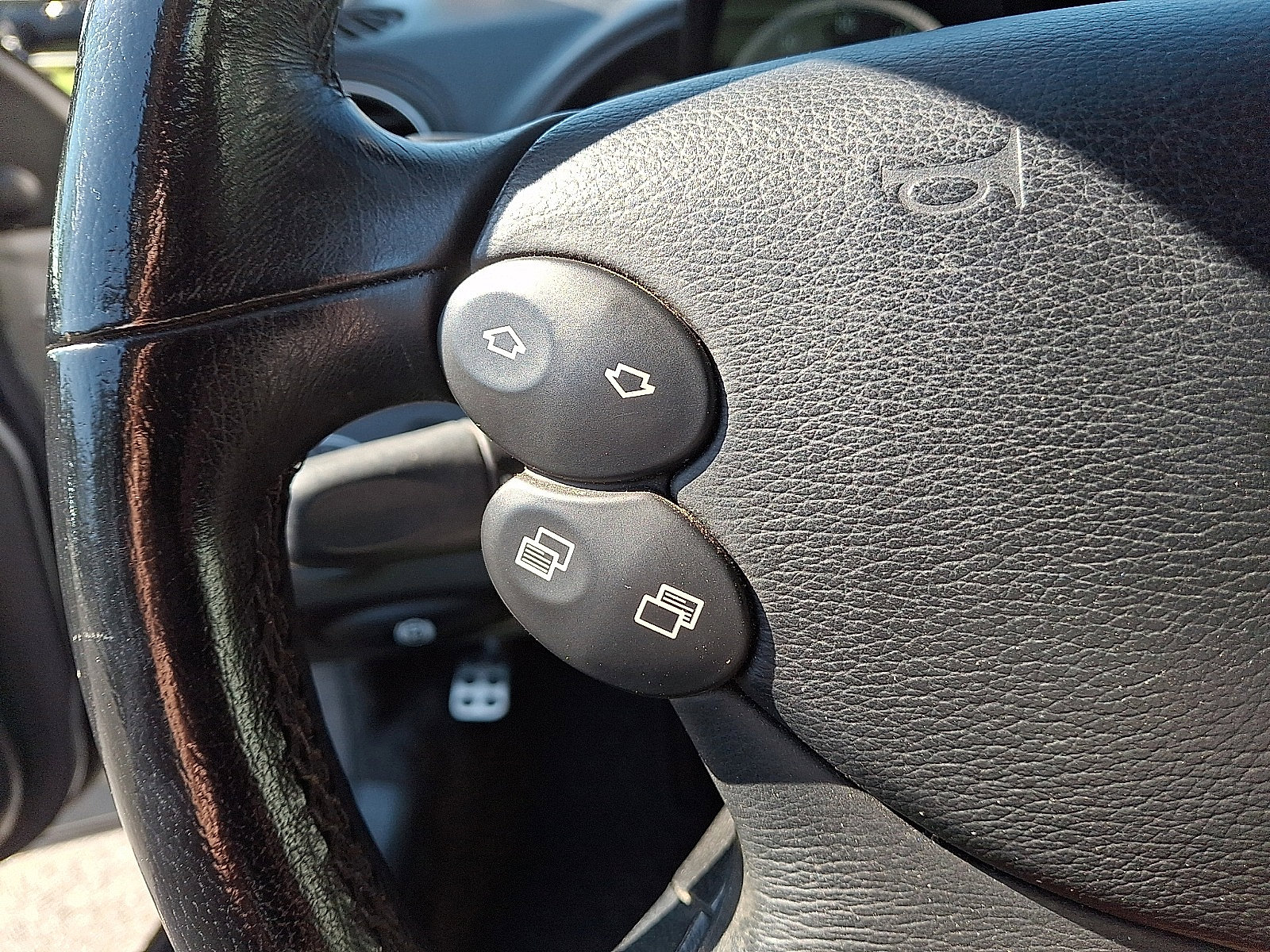 Used 2003 Mercedes-Benz SL 500 image 21