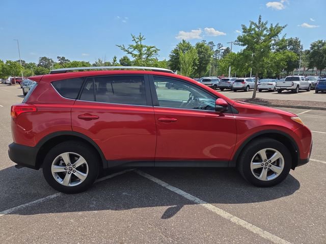 Used 2015 Toyota RAV4 XLE AWD/4WD image 2