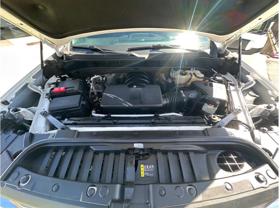 Used 2019 Chevrolet Silverado 1500 High Country w/ Technology Package AWD/4WD image 32