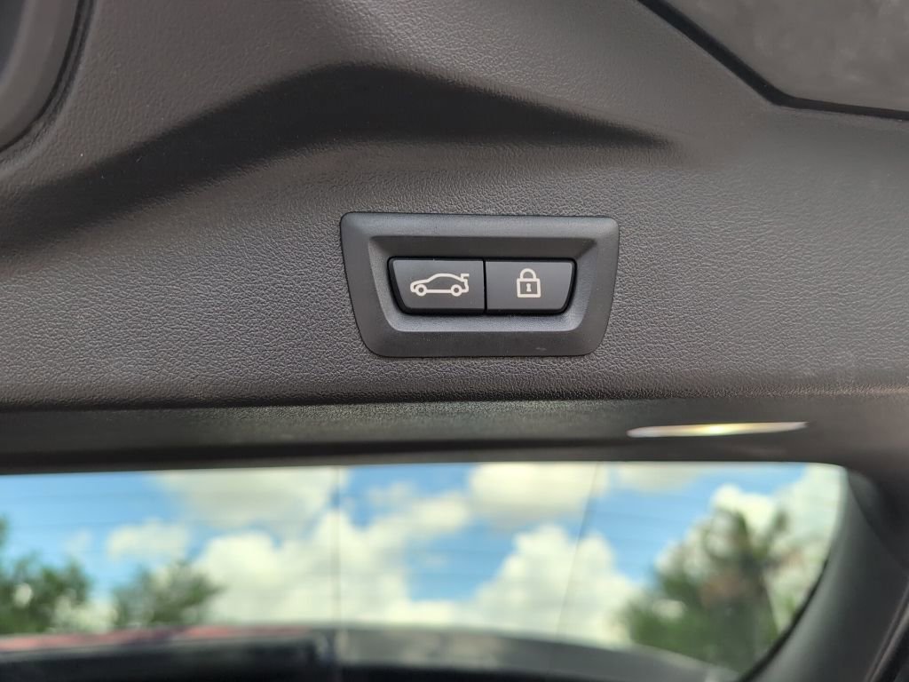 Used 2022 BMW X5 xDrive45e AWD/4WD image 13