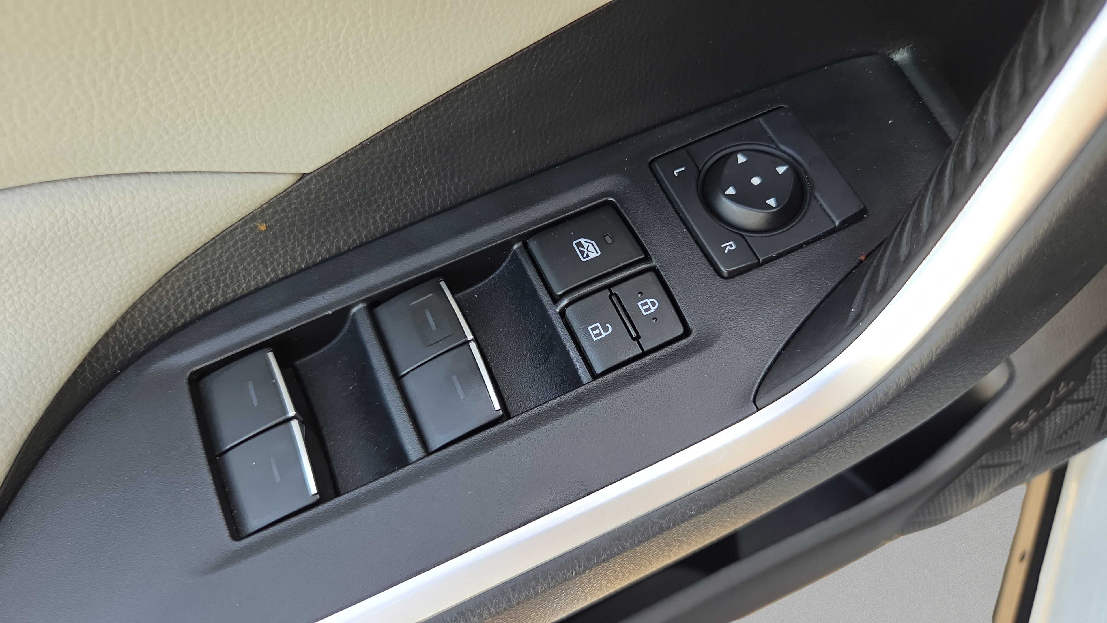 Used 2024 Toyota RAV4 XLE Premium w/ Weather Package FWD image 29