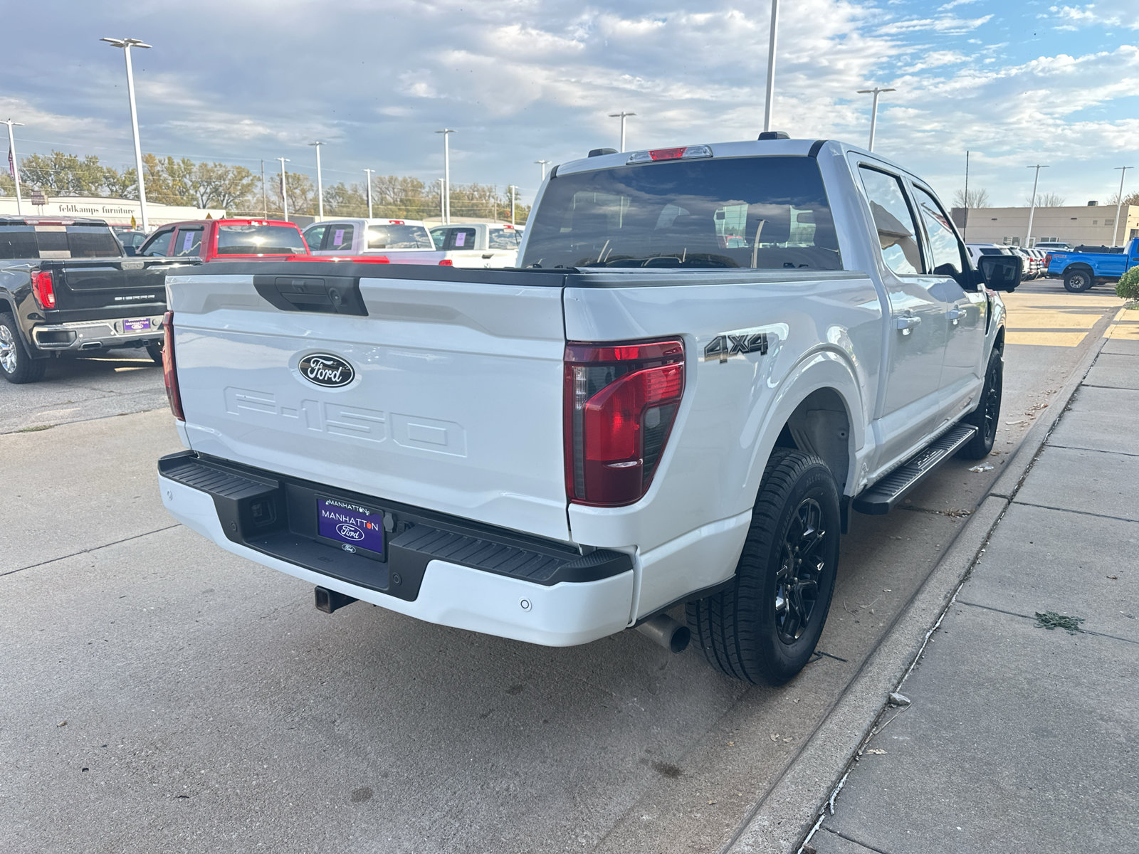 Used 2024 Ford F150 XLT w/ XLT Black Appearance Package AWD/4WD image 11