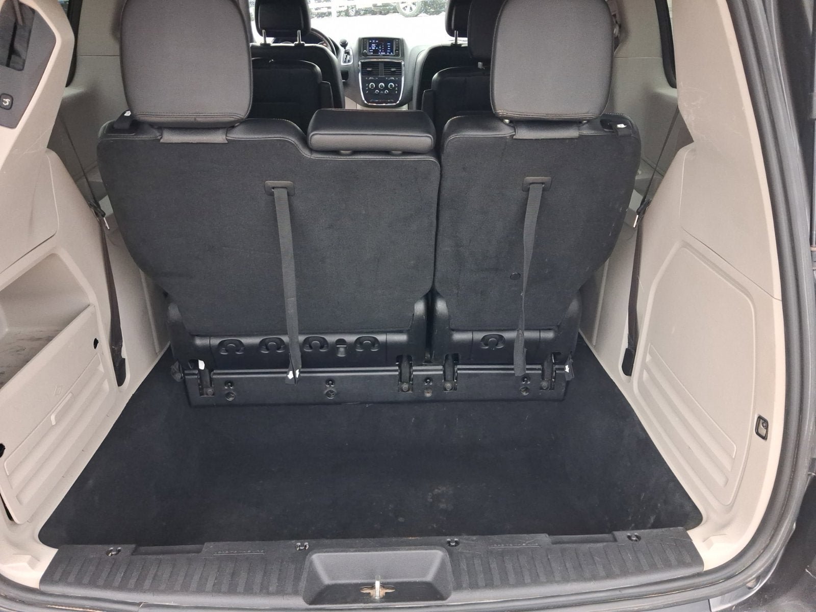 Used 2019 Dodge Grand Caravan SXT FWD image 26