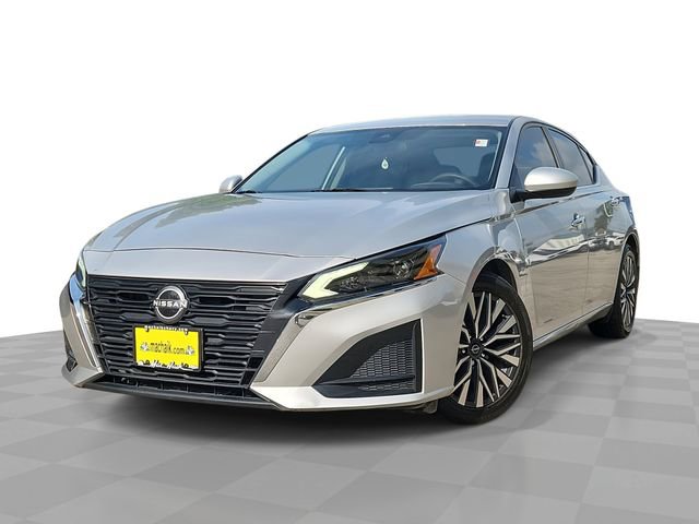 Used 2023 Nissan Altima 2.5 SV FWD image 1