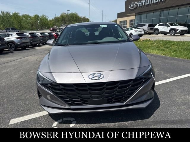 Used 2023 Hyundai Elantra SEL w/ Convenience Package FWD image 10