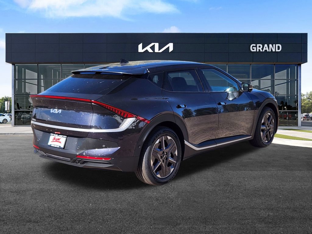 New 2025 Kia EV6 Light w/ Light LR Technology Package image 5