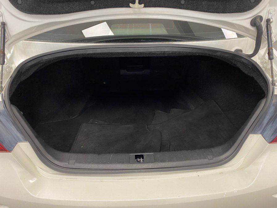 Used 2016 INFINITI Q70 L 3.7 w/ Deluxe Touring Package AWD/4WD image 42