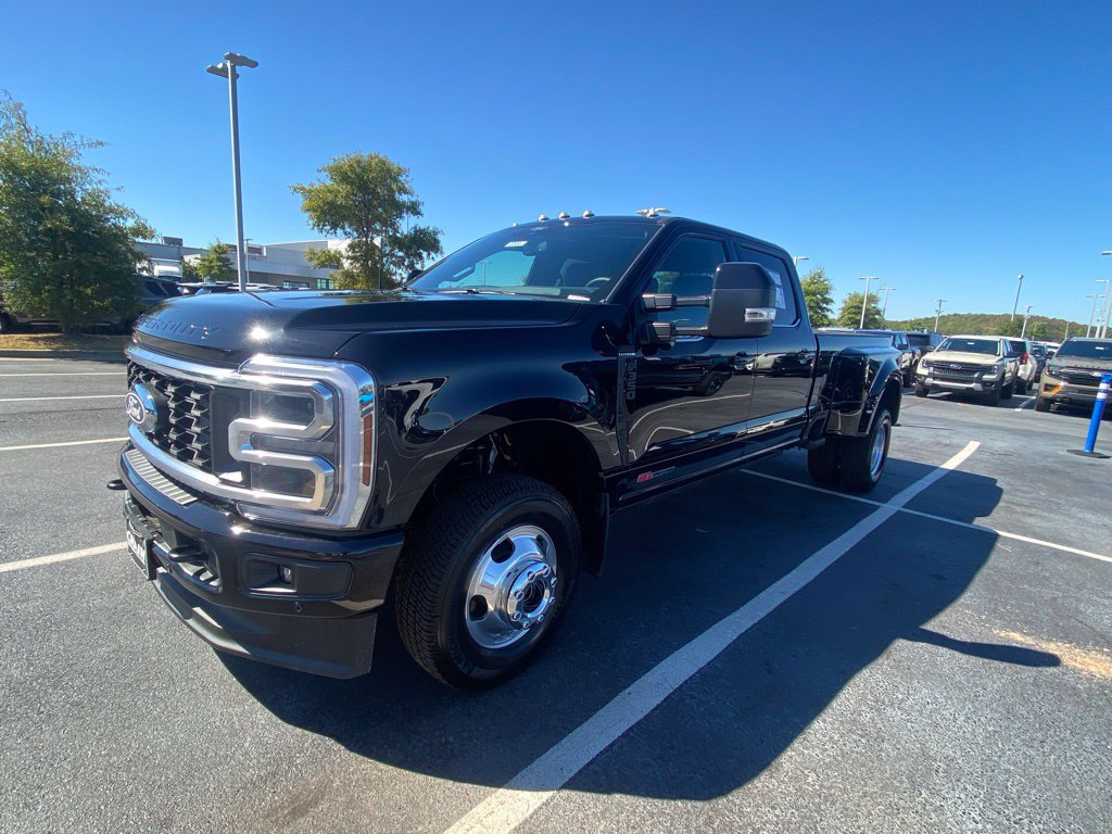 New 2027 Ford F350 Platinum AWD/4WD image 3