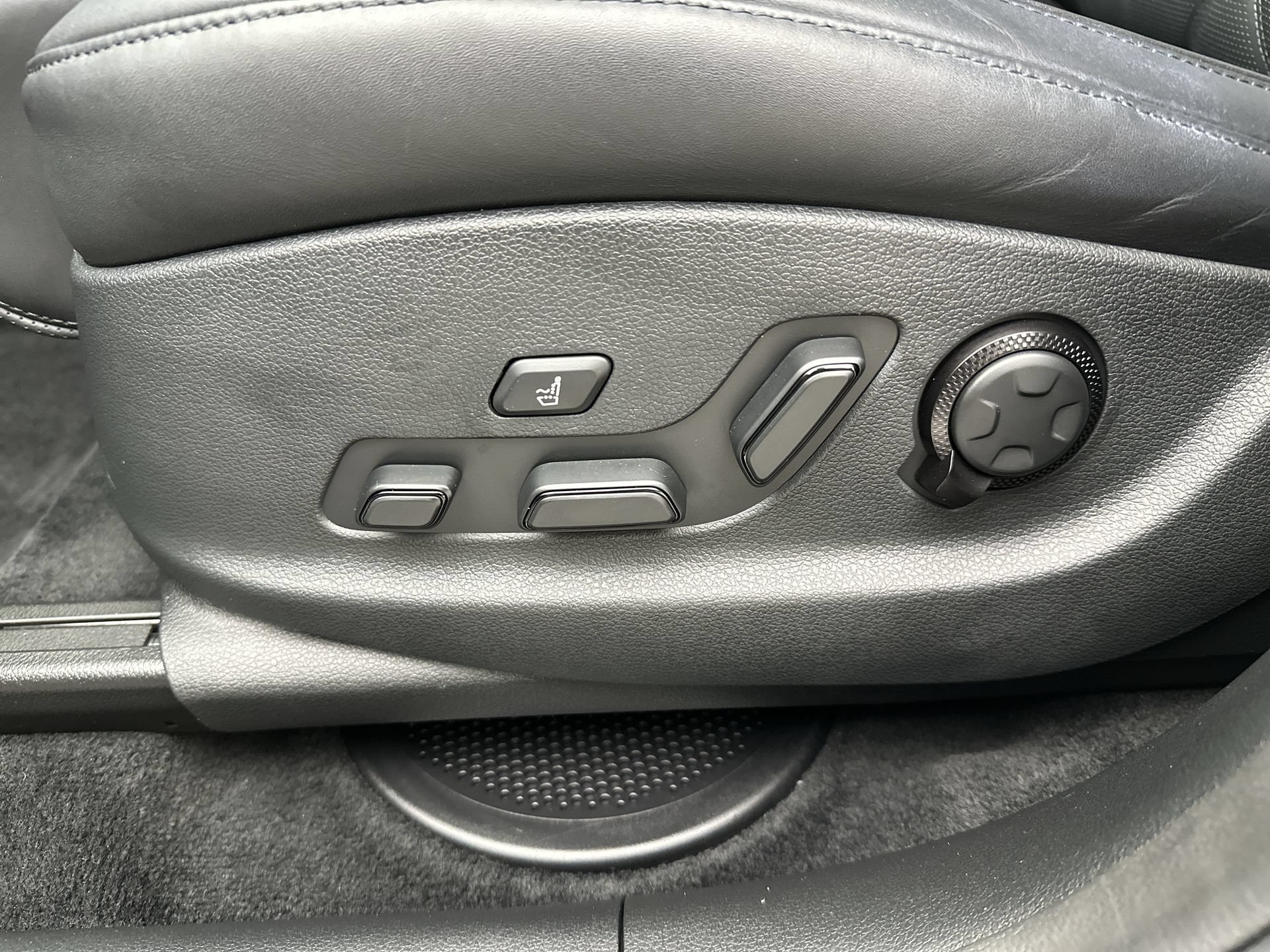 Certified 2026 Genesis GV80 3.5T Prestige AWD/4WD image 12
