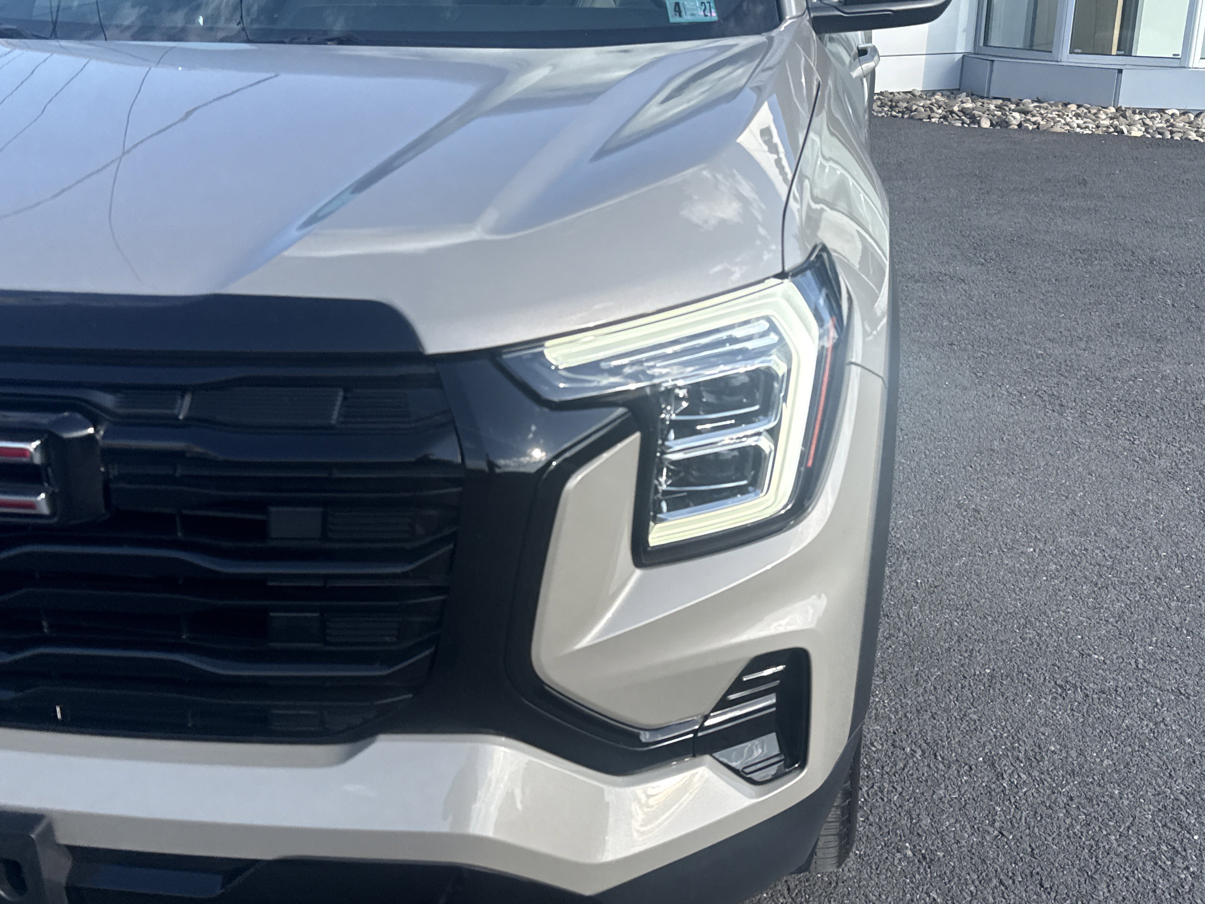 Used 2026 GMC Terrain Elevation w/ Elevation Premium Package AWD/4WD image 9
