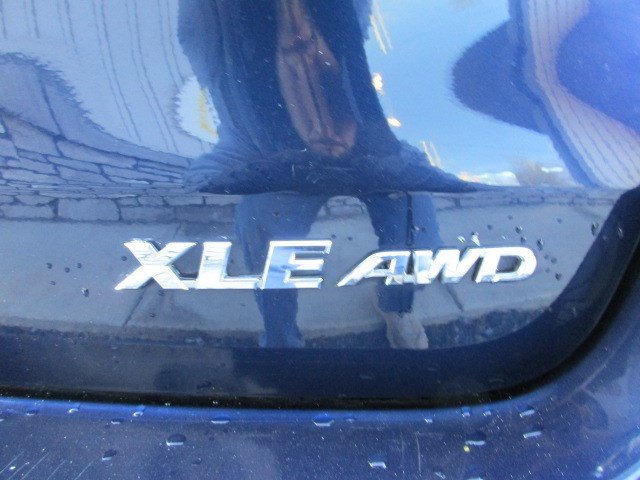 Used 2015 Toyota Highlander XLE image 38