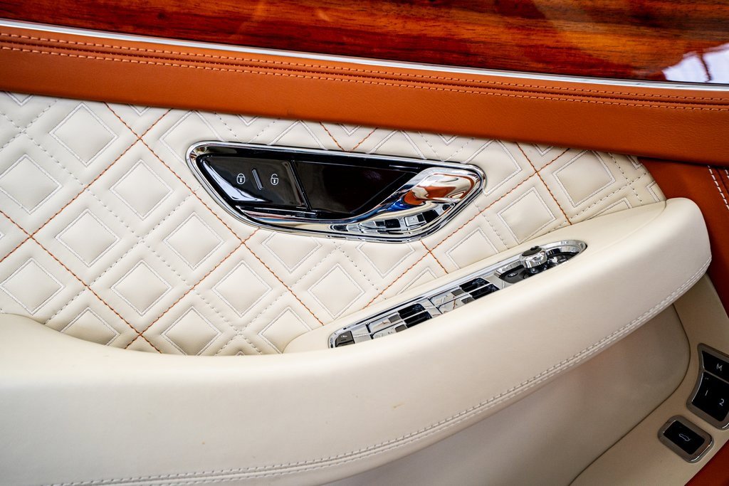 Used 2020 Bentley Continental GT image 33