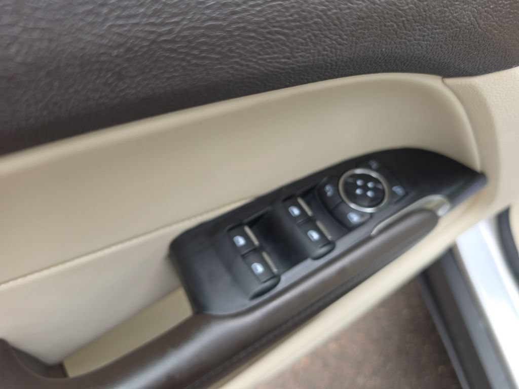 Used 2016 Lincoln MKC Select w/ Select Plus Package FWD image 12