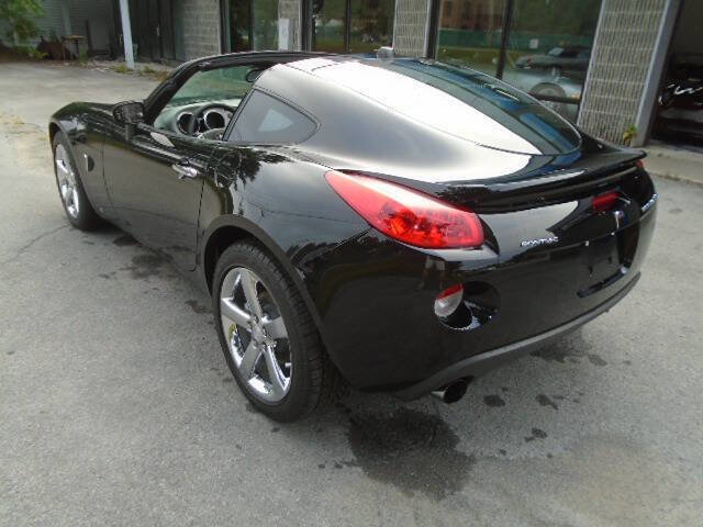 Used 2009 Pontiac Solstice GXP w/ Premium Package image 6