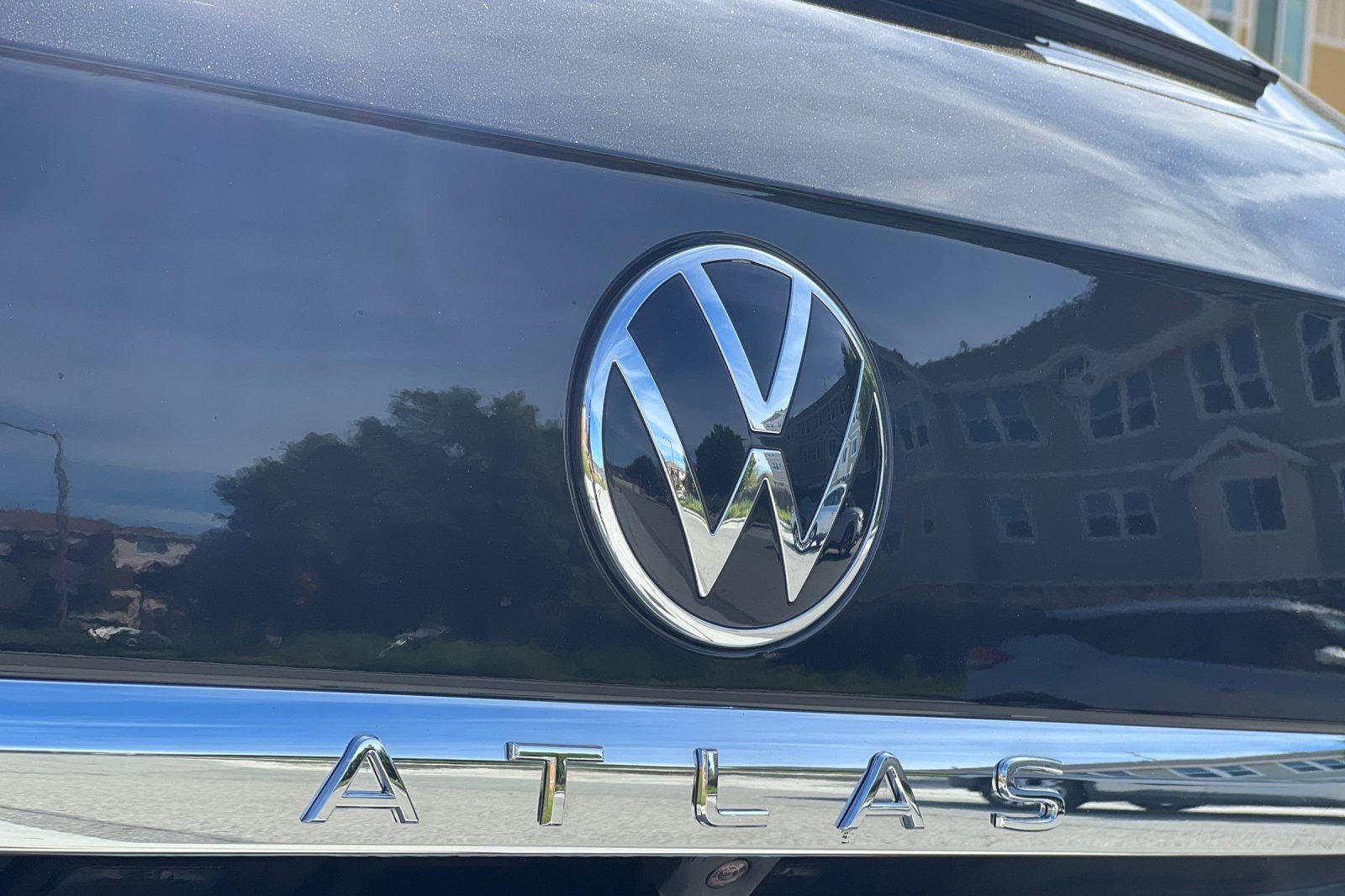 Used 2023 Volkswagen Atlas Cross Sport SEL image 27