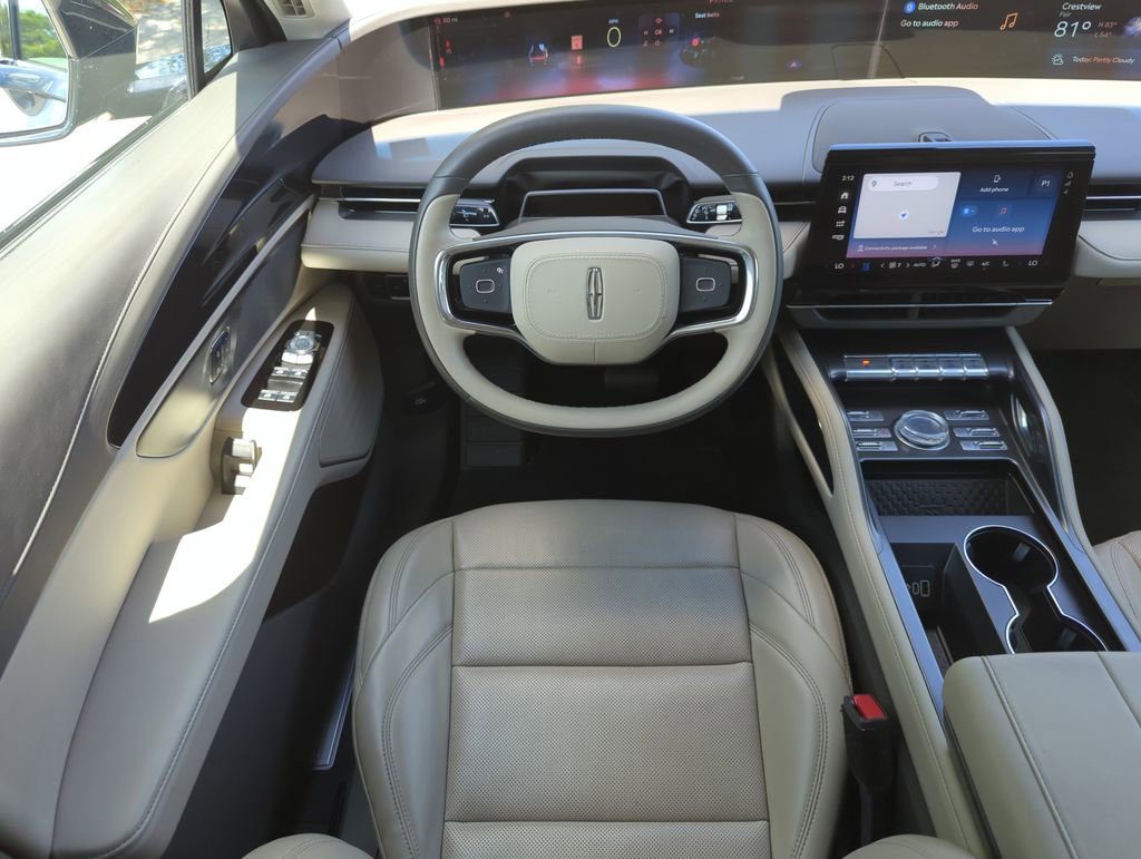 Used 2024 Lincoln Nautilus Premier image 14