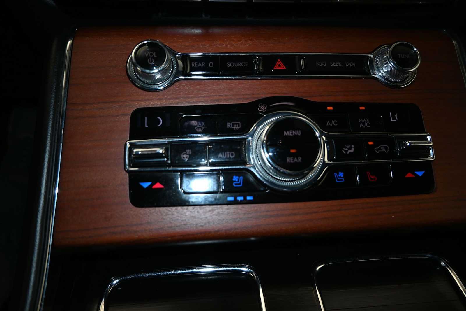 Used 2020 Lincoln Aviator Reserve w/ Equipment Group 202A AWD/4WD image 14