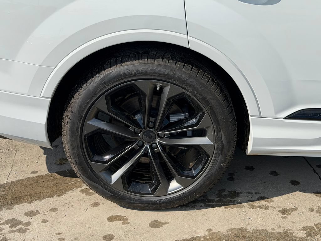 New 2026 Audi Q7 Premium Plus AWD/4WD image 6