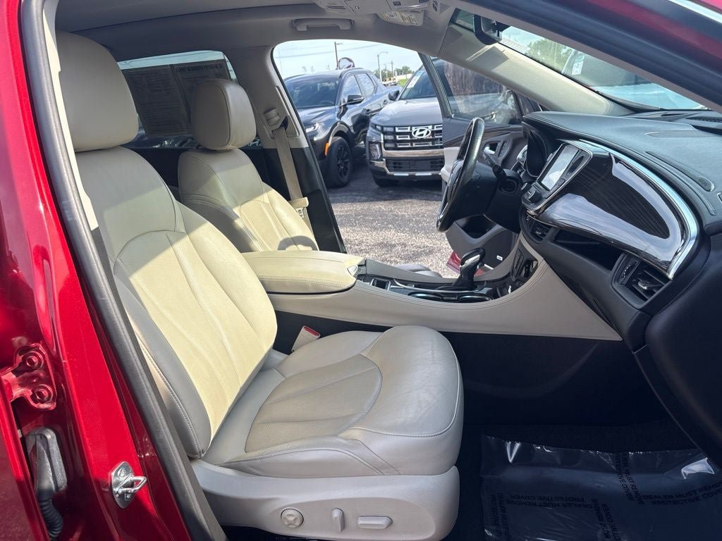 Used 2019 Buick Envision Premium w/ Driver Confidence Package AWD/4WD image 35