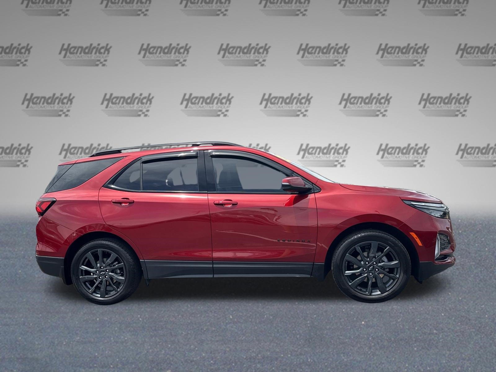 Used 2023 Chevrolet Equinox RS w/ RS Leather Package FWD image 11