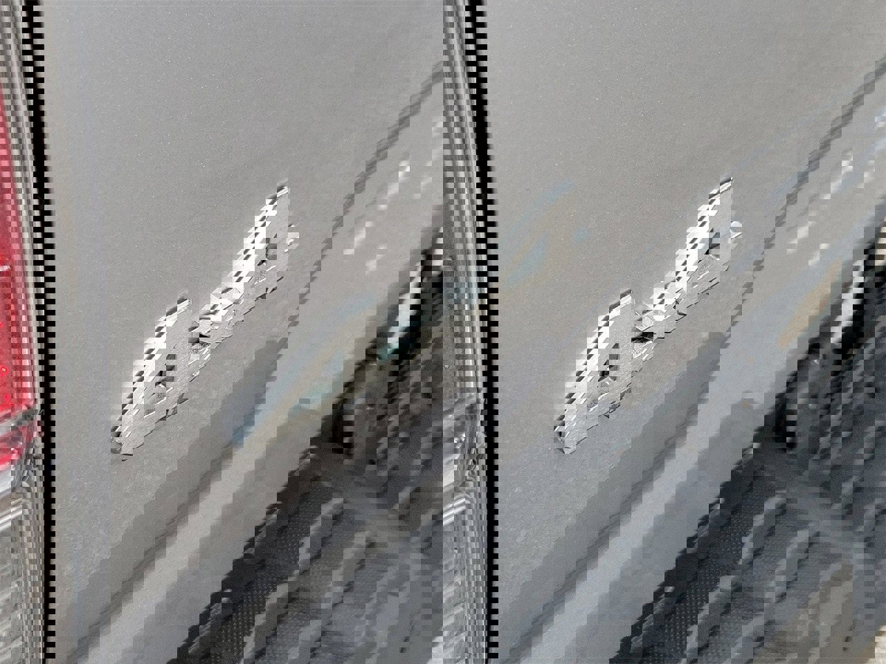 Used 2018 Toyota Tacoma Limited image 7