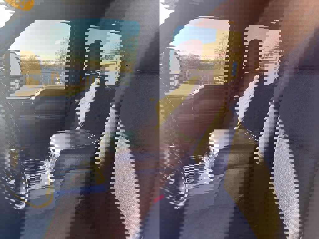 Used 2018 Ford F150 XLT w/ Equipment Group 302A Luxury image 8