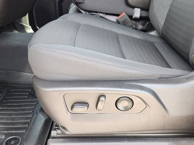 Used 2023 Chevrolet Silverado 1500 LT AWD/4WD image 23