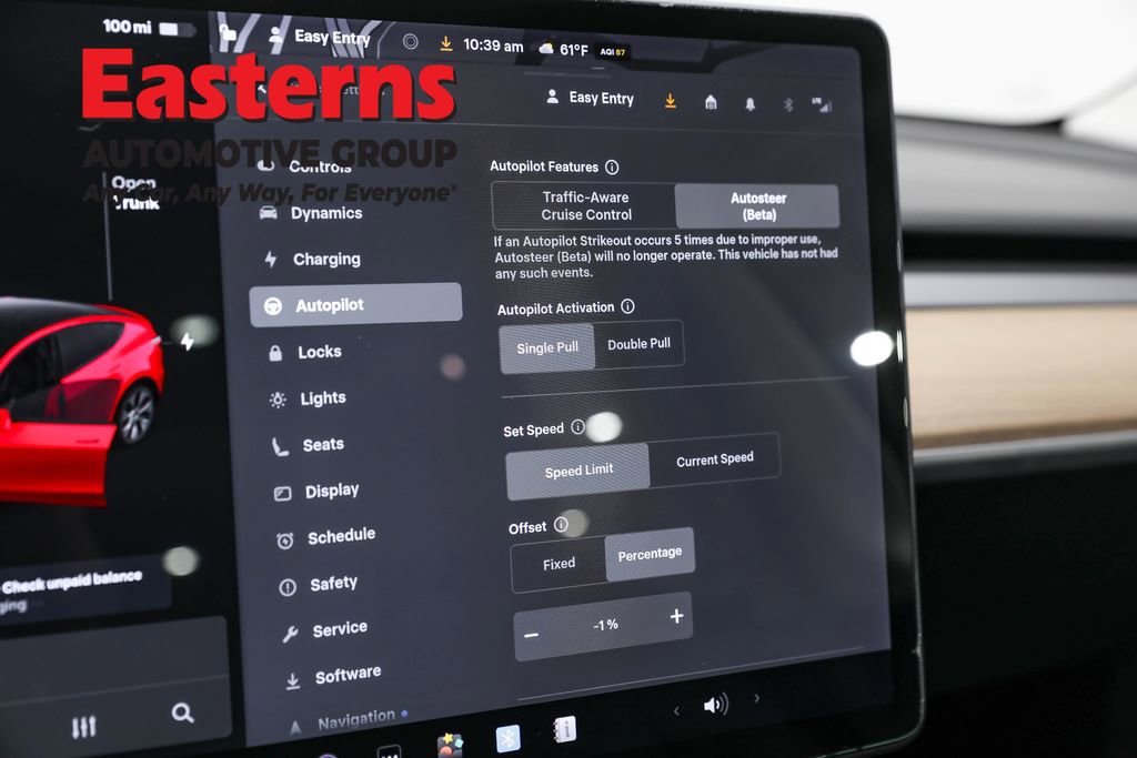 Used 2021 Tesla Model Y Standard Range image 17