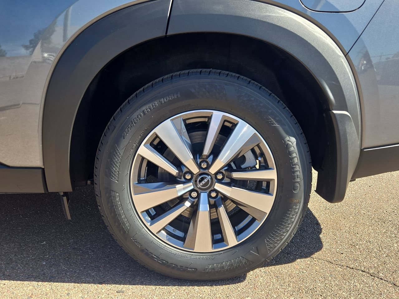 New 2026 Nissan Pathfinder SL FWD image 12