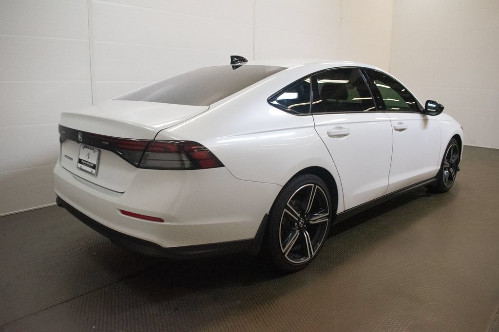 Used 2026 Honda Accord SE image 4
