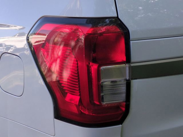 Used 2024 Ford Expedition XLT RWD image 8