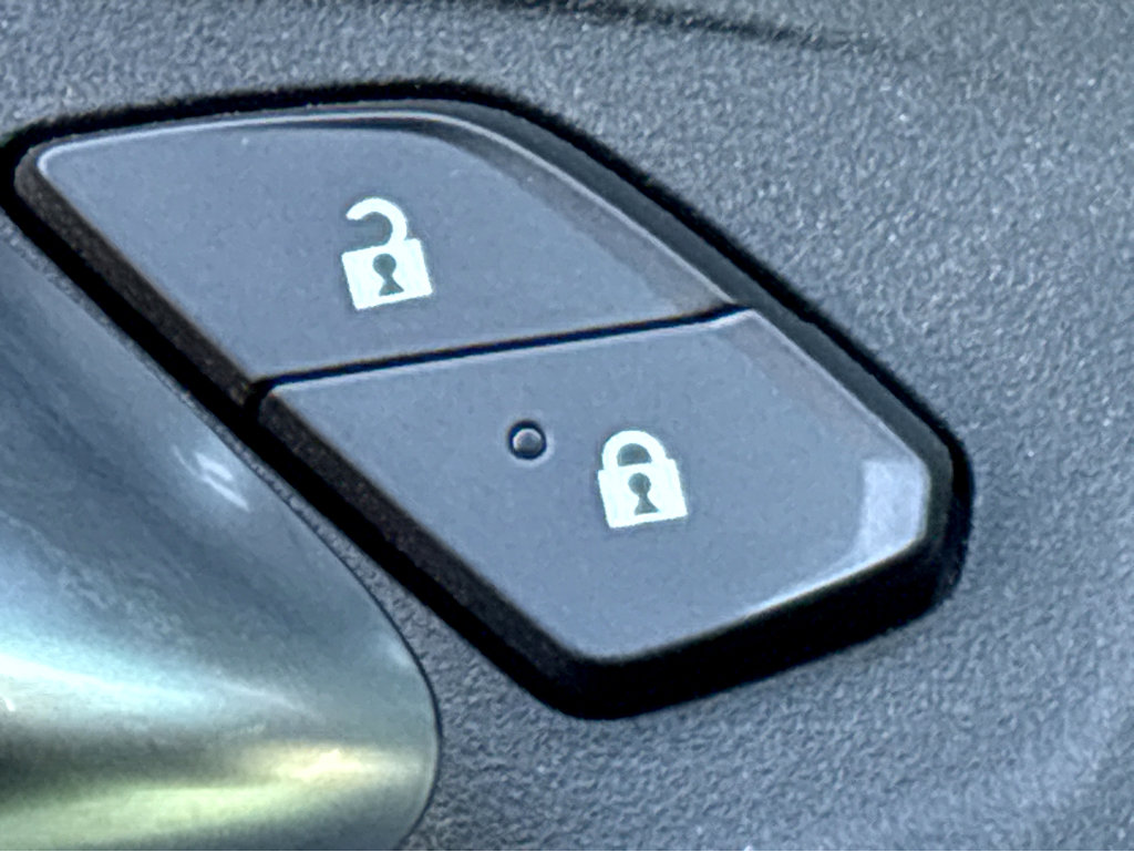 Used 2023 Chevrolet Camaro LT w/ RS Package image 22