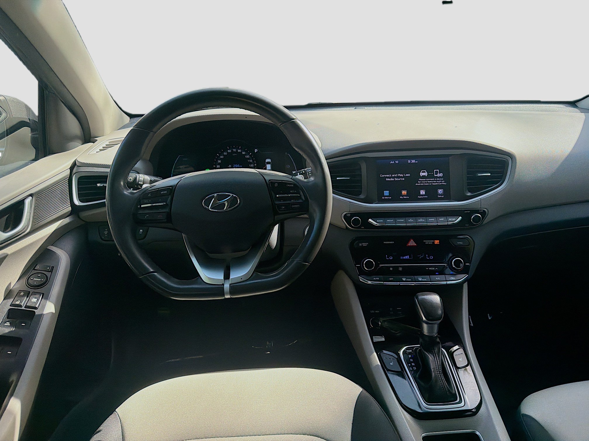 Used 2018 Hyundai Ioniq SEL FWD image 17