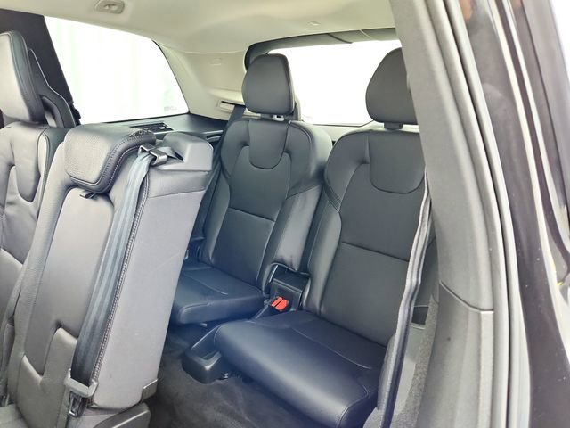 Used 2020 Volvo XC90 T6 Momentum w/ Protection Package image 29