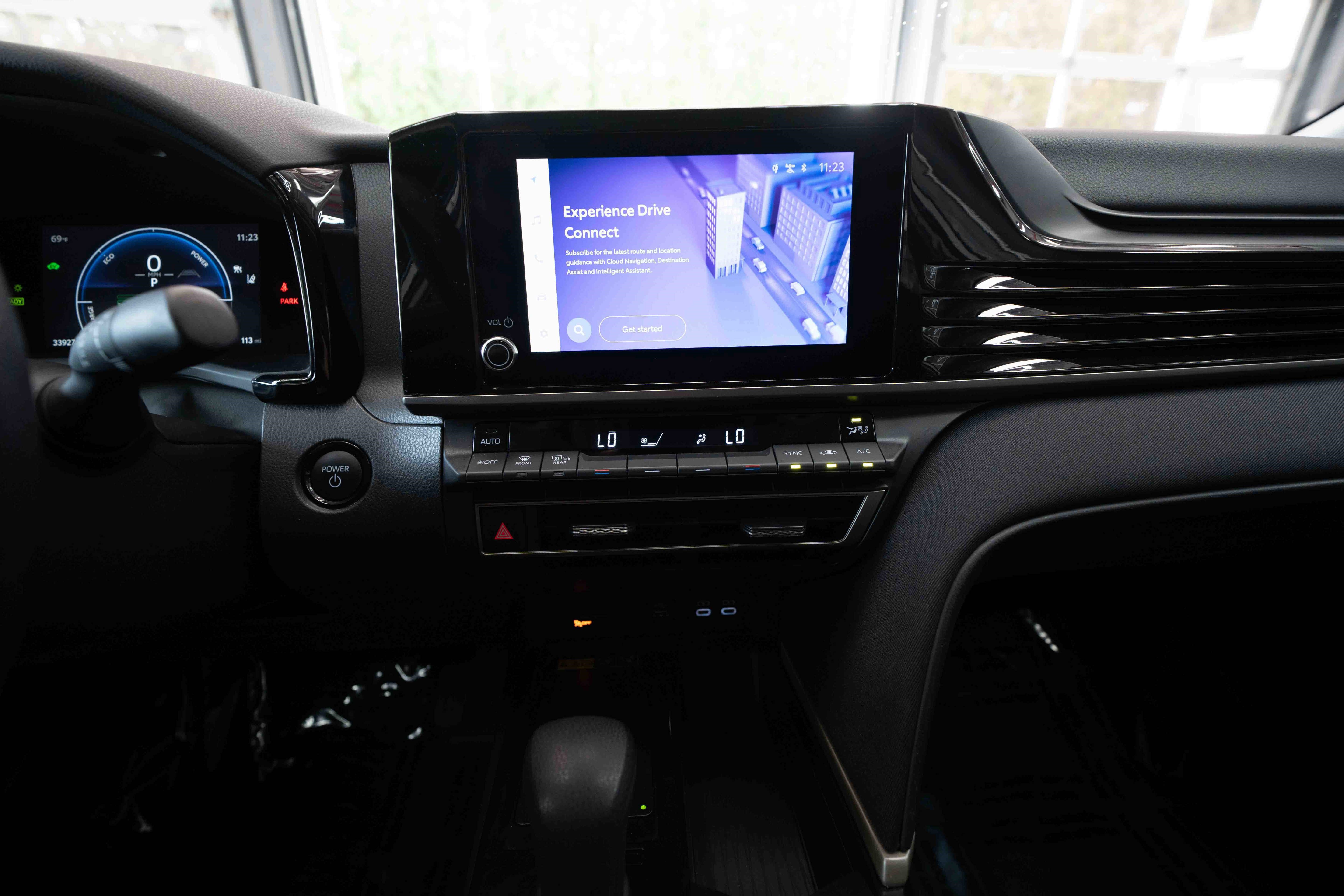 Used 2025 Toyota Camry LE FWD image 17