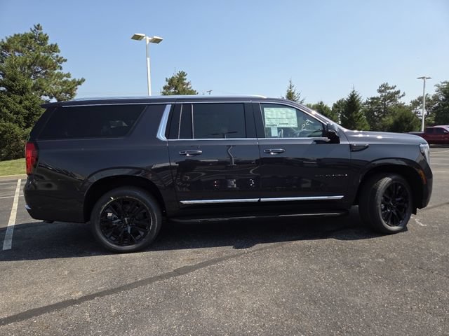 New 2026 GMC Yukon XL Elevation w/ Elevation Premium Package AWD/4WD image 19