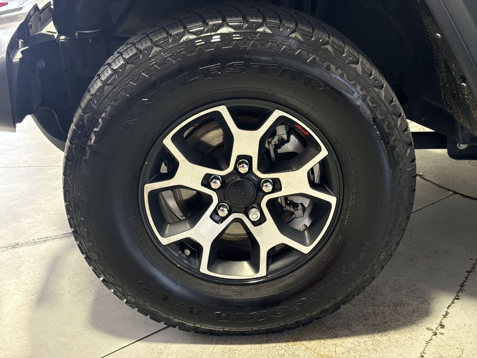 Used 2022 Jeep Wrangler Unlimited Rubicon w/ Cold Weather Group AWD/4WD image 15
