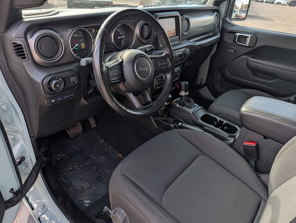 Used 2023 Jeep Wrangler Unlimited w/ Cold Weather Group image 3