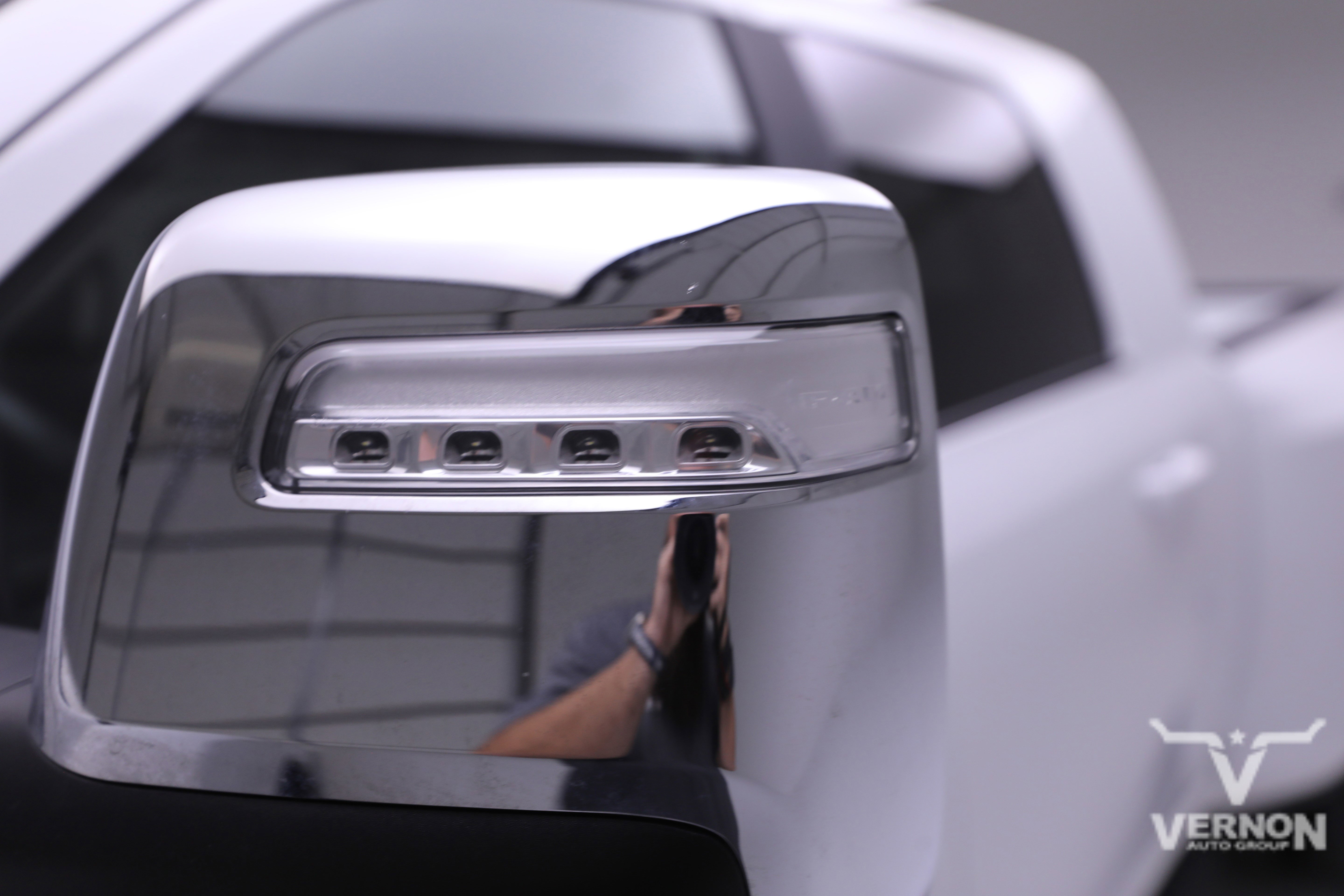 Used 2024 RAM 3500 Laramie w/ Chrome Bumper Package image 37