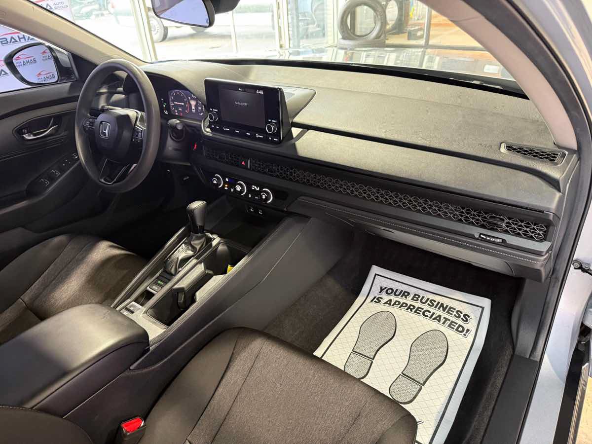 Used 2025 Honda Accord LX image 40