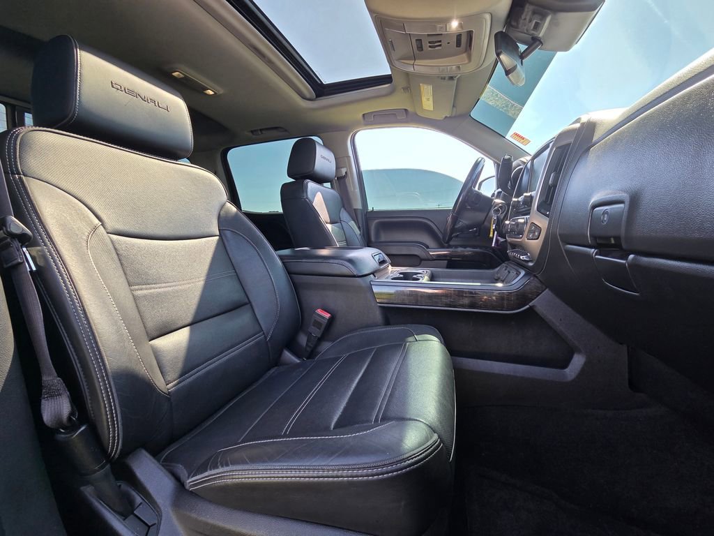 Used 2016 GMC Sierra 1500 Denali w/ Denali Ultimate Package AWD/4WD image 30