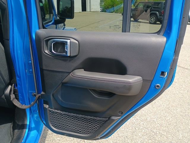 Used 2023 Jeep Wrangler Unlimited Sahara AWD/4WD image 15