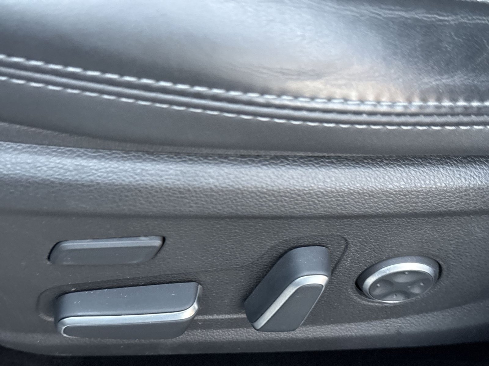 Used 2022 Hyundai Santa Fe Calligraphy AWD/4WD image 15