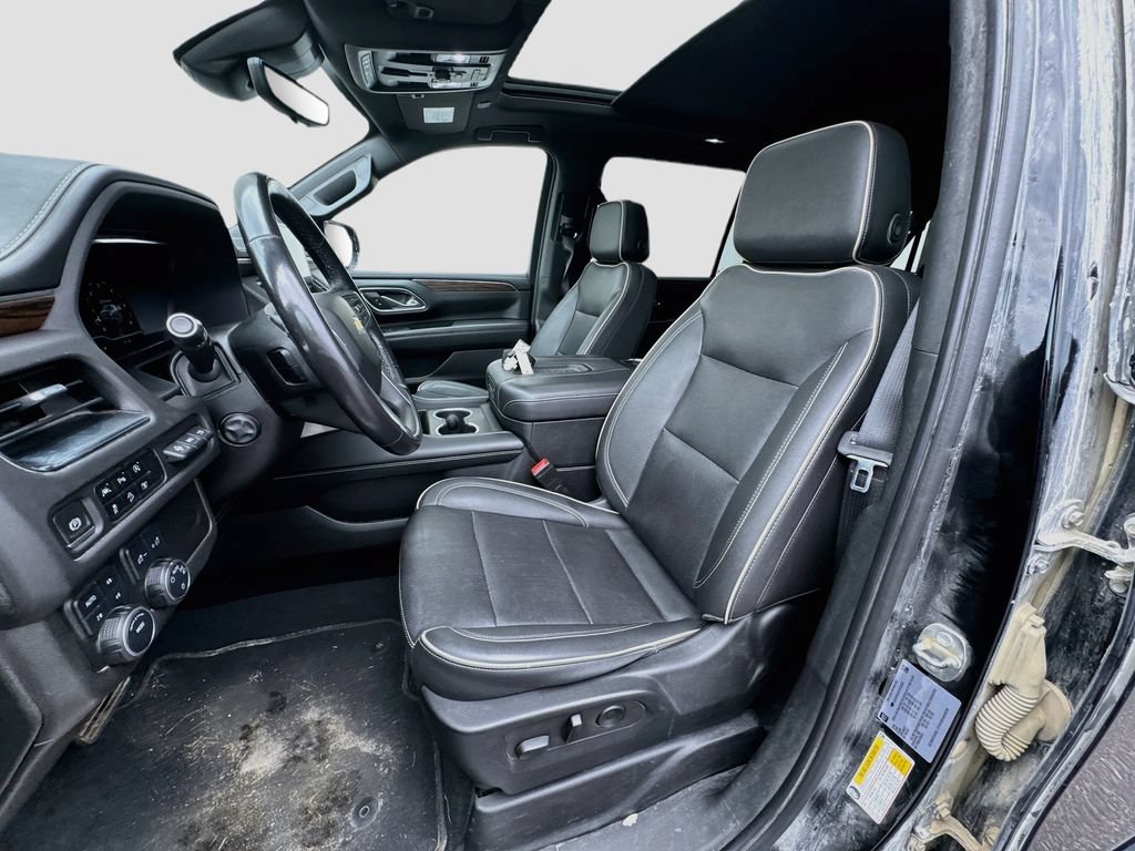 Used 2023 Chevrolet Suburban Premier AWD/4WD image 24